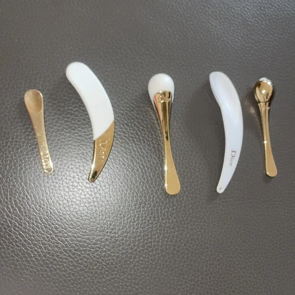 Dior Gold and White Skincare Applicators (5)